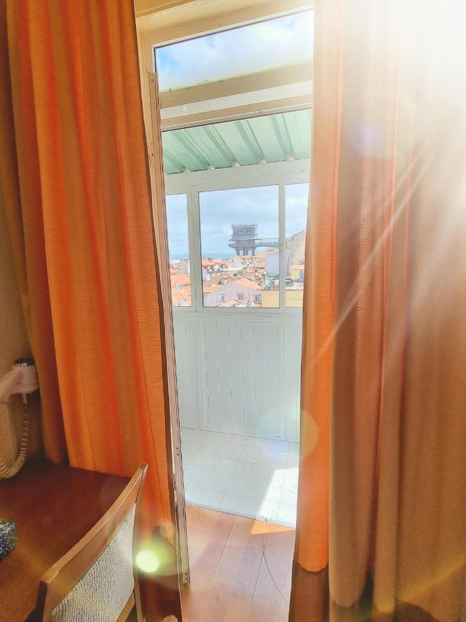 Bons Dias Hotel ลิสบอน ภายนอก รูปภาพ